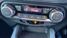 Nissan Juke 1.0 DiG-T 114 Tekna 5dr DCT Petrol Hatchback